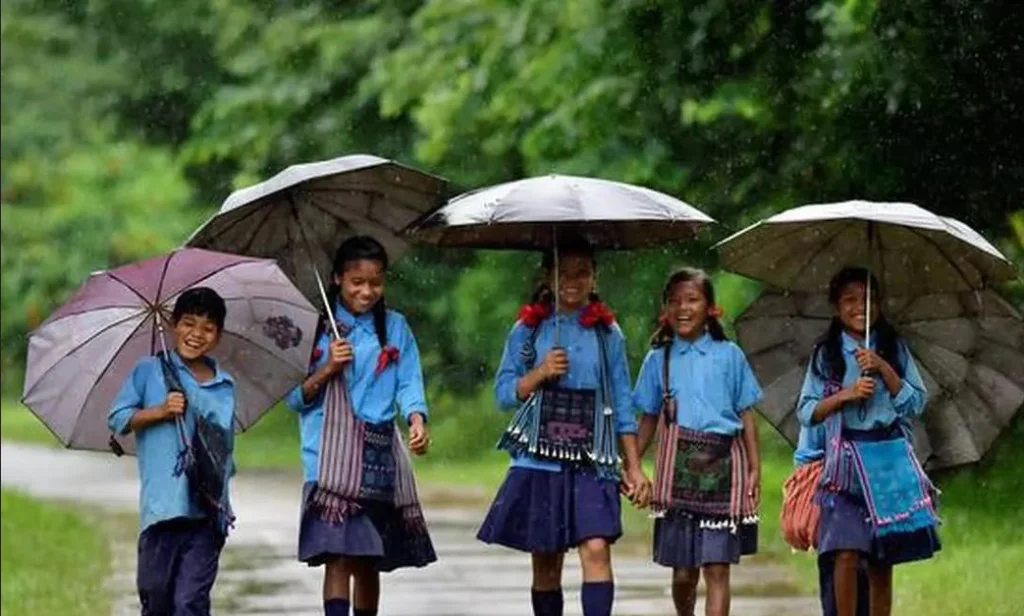 ஆன்லைன் வகுப்புகளை தவிர்க்க வேண்டும் – அமைச்சர் அன்பில் மகேஸ்.